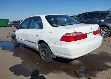 1999 Honda Accord Lx V6 из США, поврежденный, VIN 1HGCG1640XA024927